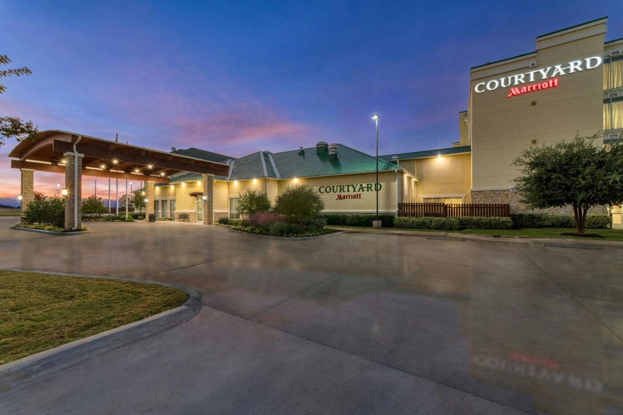 Courtyard By Marriott Abilene Northeast Hotel Екстериор снимка